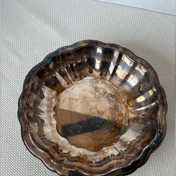 WM A Rogers Silver Plate Round Dish - Picture 1 of 7